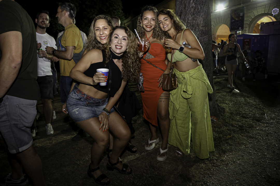 images/galleries/729/caliente-189.jpg